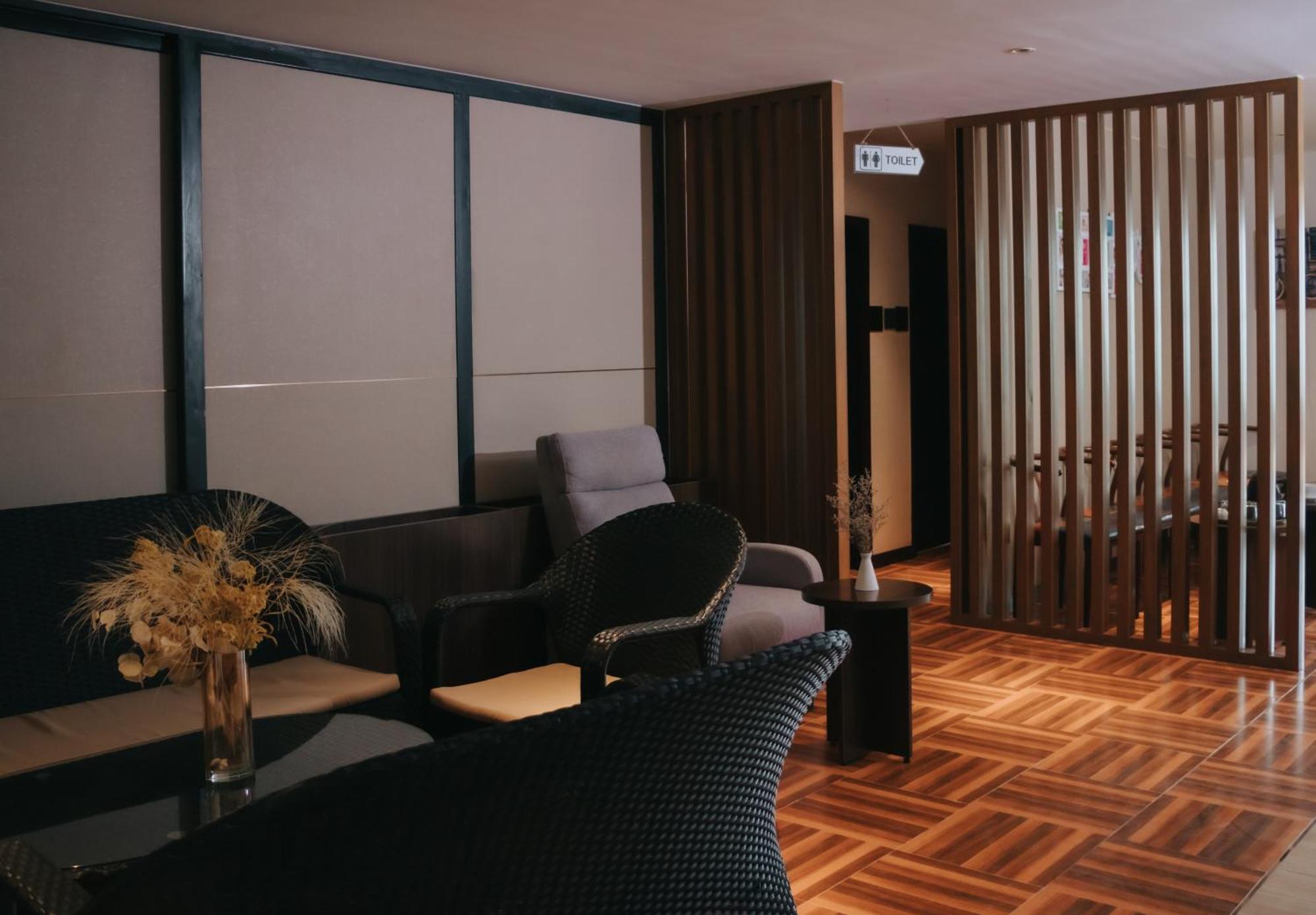 Riverside Hotel เวียงจันทน์ ภายนอก รูปภาพ