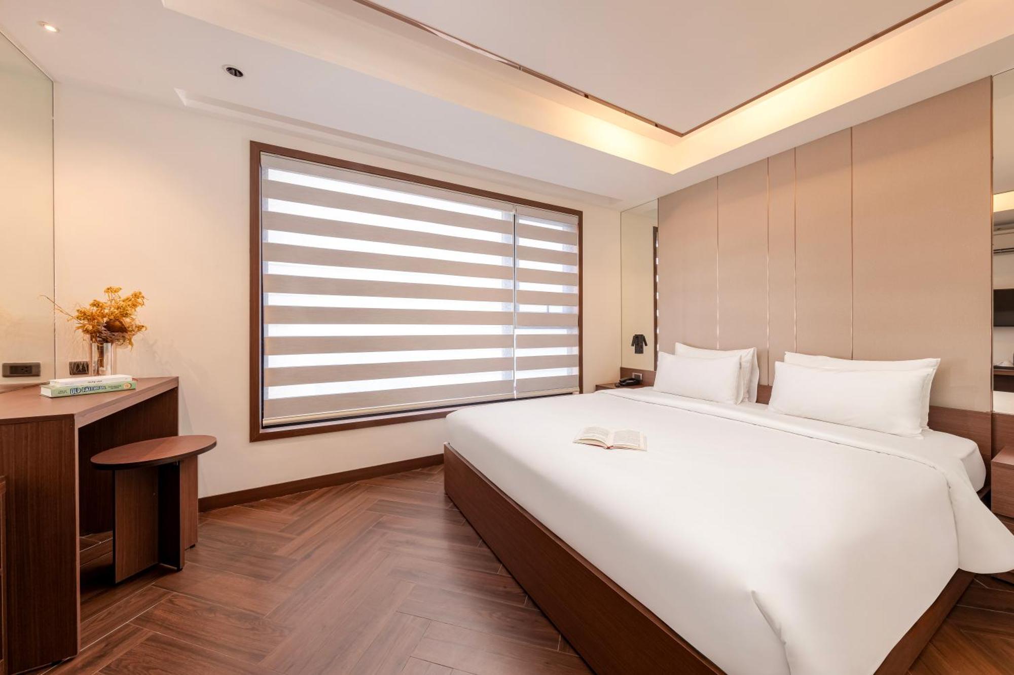 Riverside Hotel เวียงจันทน์ ภายนอก รูปภาพ