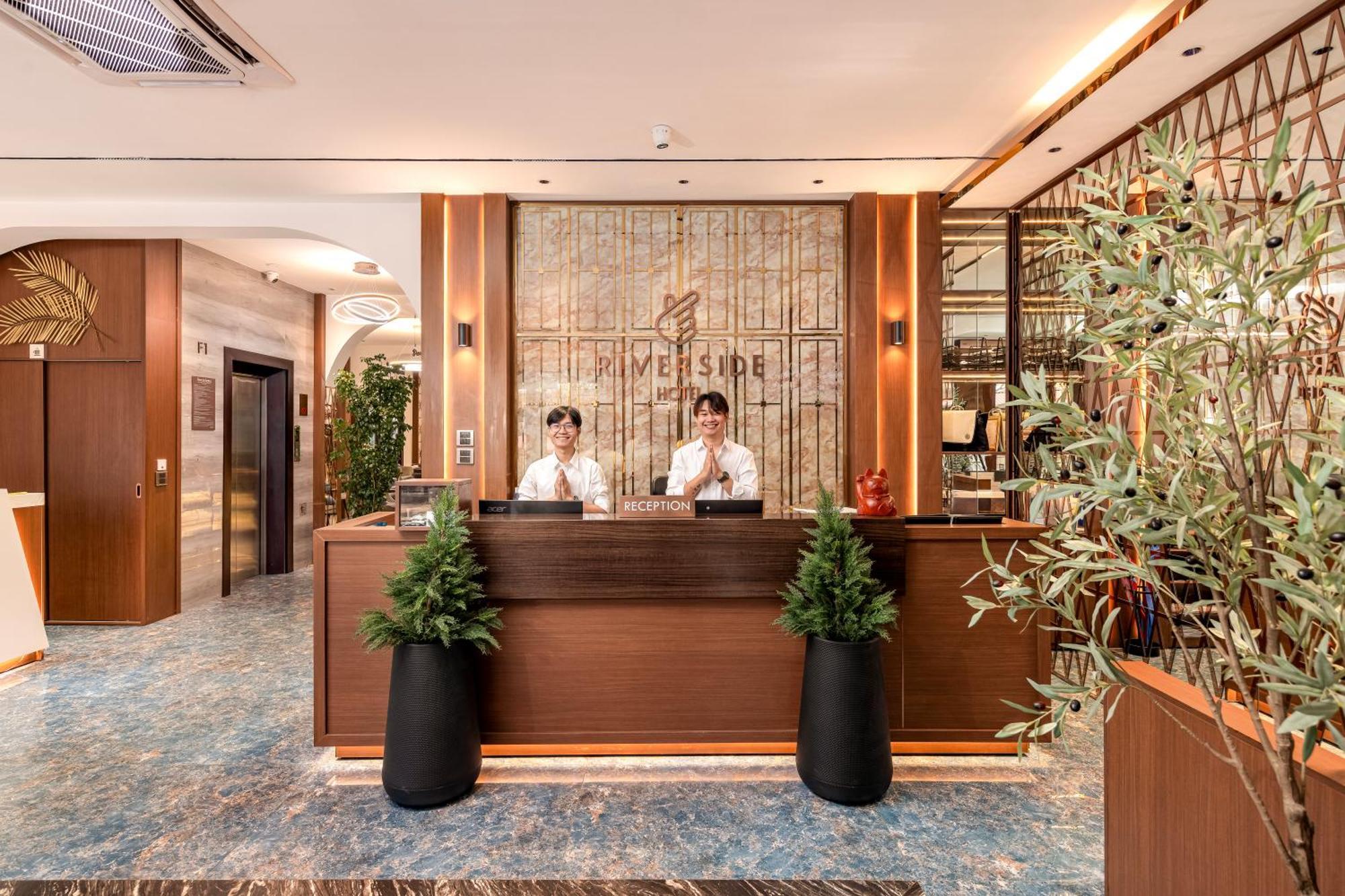 Riverside Hotel เวียงจันทน์ ภายนอก รูปภาพ